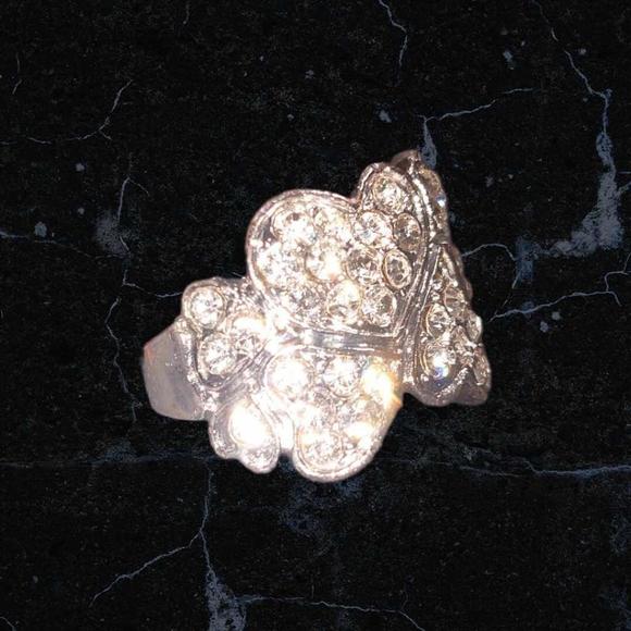 Womens Crystal Filled Hearts Ring, Silver Tone, Size 9, Fair Condition - Picture 3 of 10